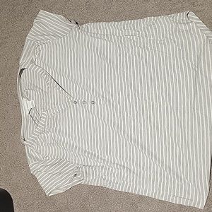 Liz Claiborne short sleeve large
